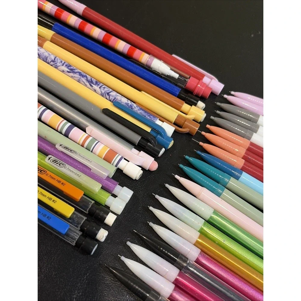 36 Mechanical Pencils: Bic And No Brand Name All With Lead